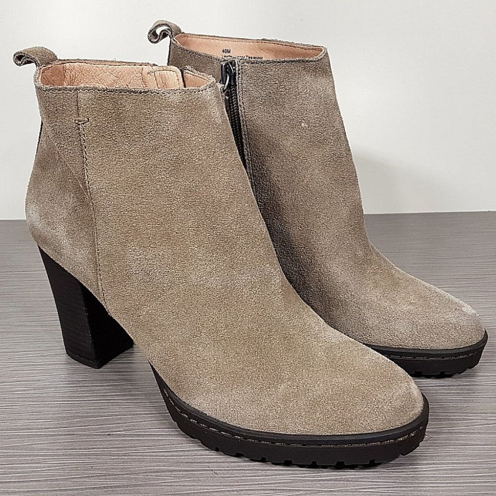 Caslon Kelsey Zip Bootie, Taupe Suede, Womens Various Sizes